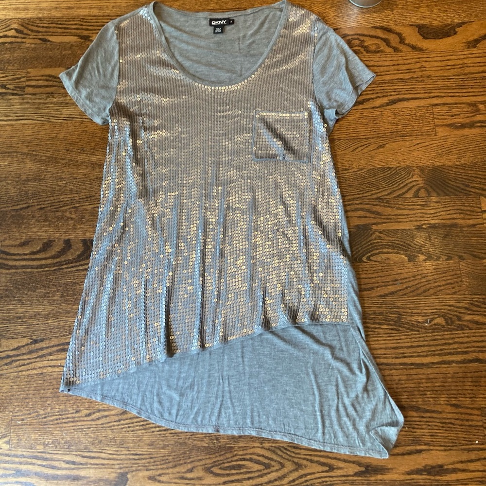 Vintage DKNY Short Sleeve Round Neck Silver Sequinned Top. Size: Medium.